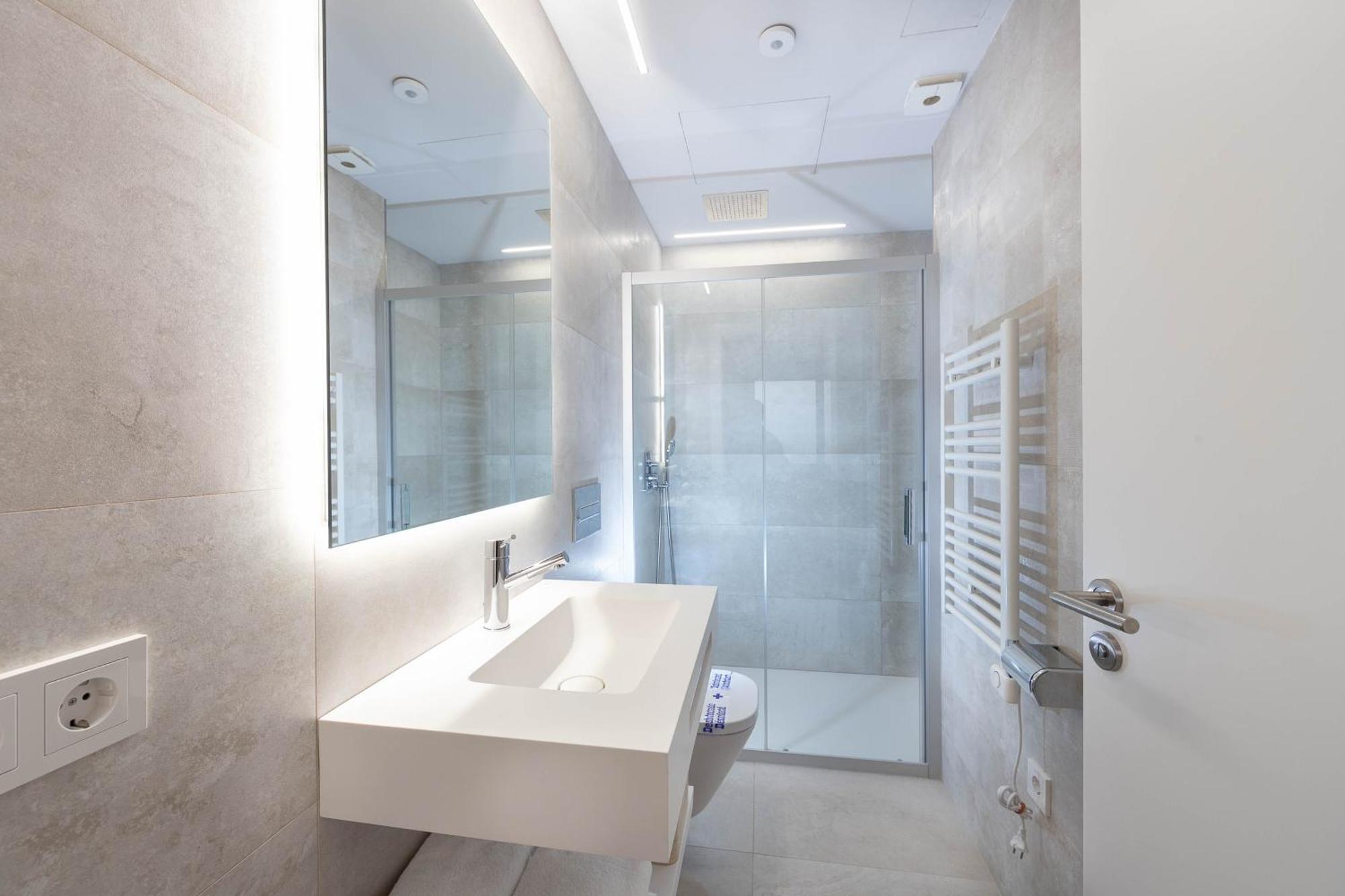 C&C Apartments ฟิกวยเรส ภายนอก รูปภาพ