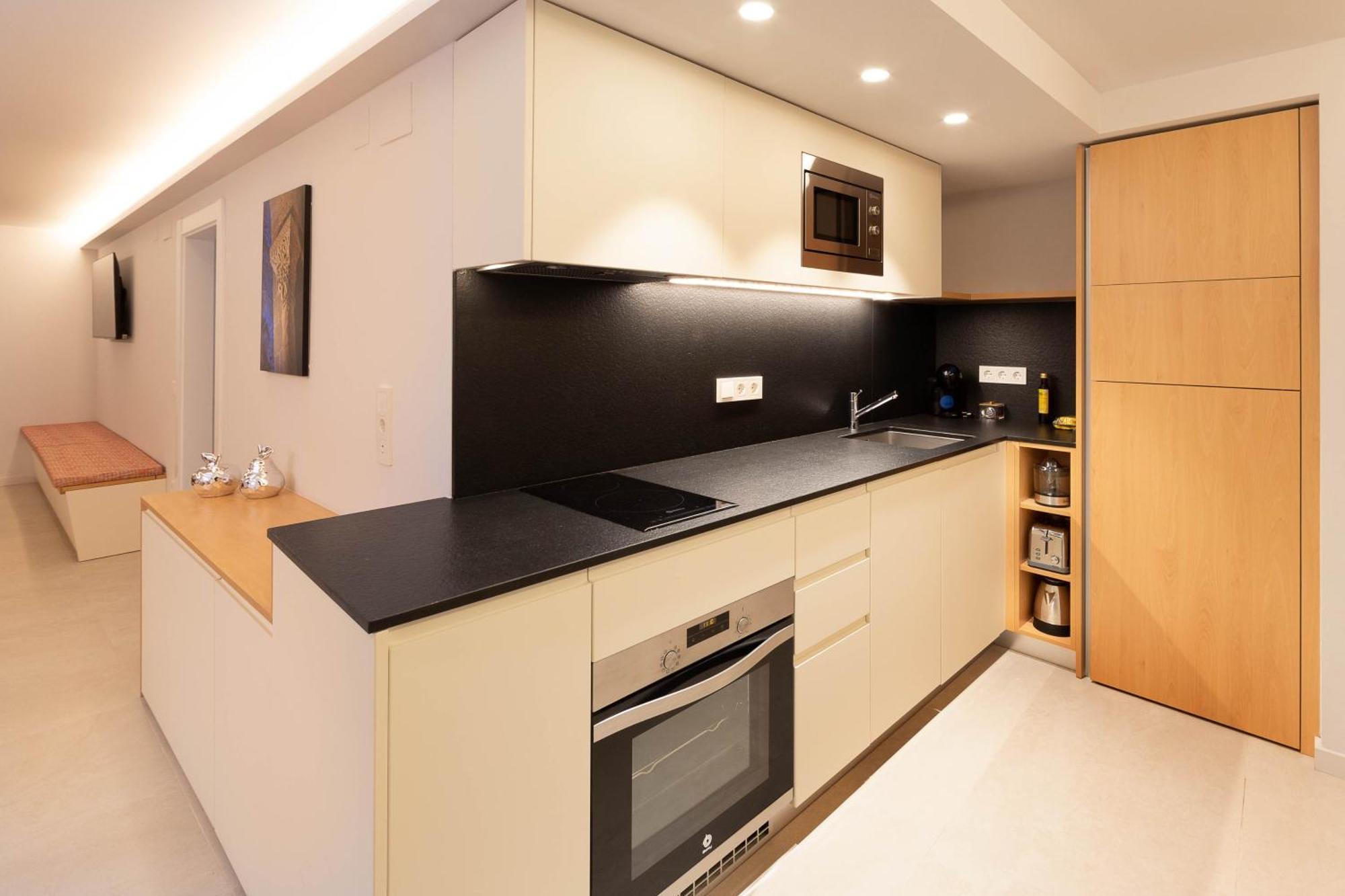 C&C Apartments ฟิกวยเรส ภายนอก รูปภาพ
